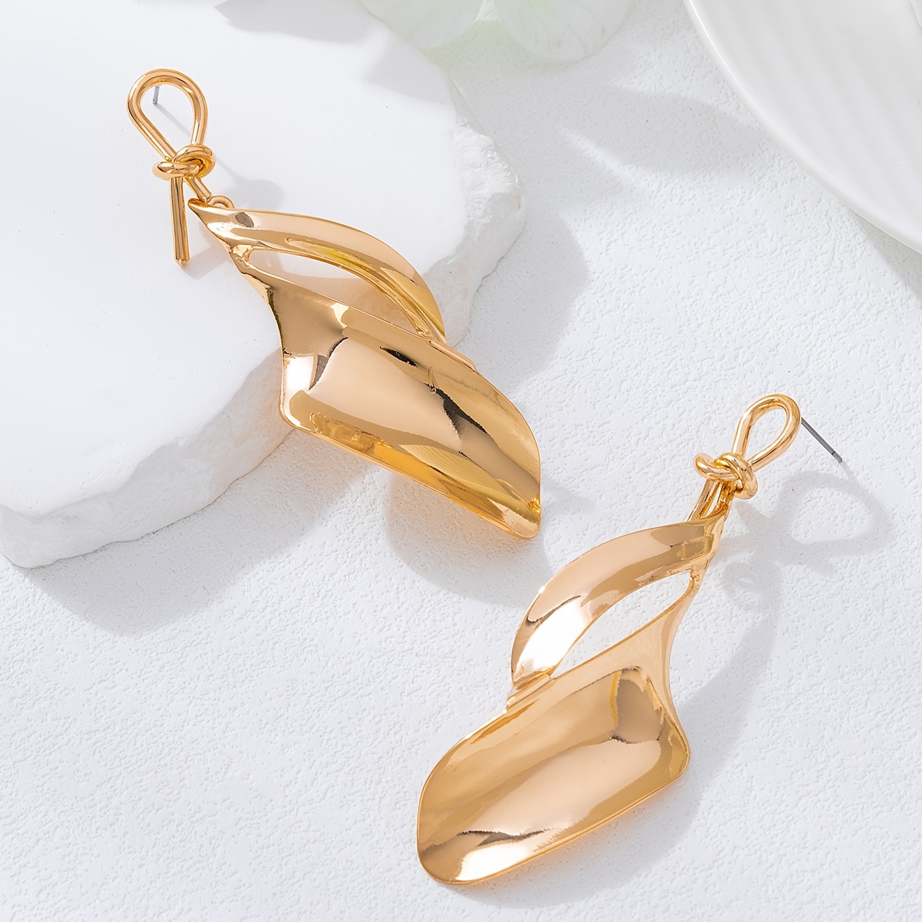 2pcs Abstract Twisted Earrings with Rope Knot Closure, Eye-Catching